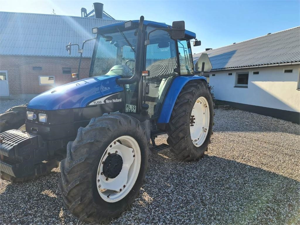 New Holland TL100-4WD - Tractor: foto 3 New Holland TL100-4WD - Tractor: foto 3