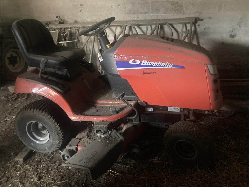 Simplicity REGENT XL 1742  - Segadora: foto 1 Simplicity REGENT XL 1742  - Segadora: foto 1