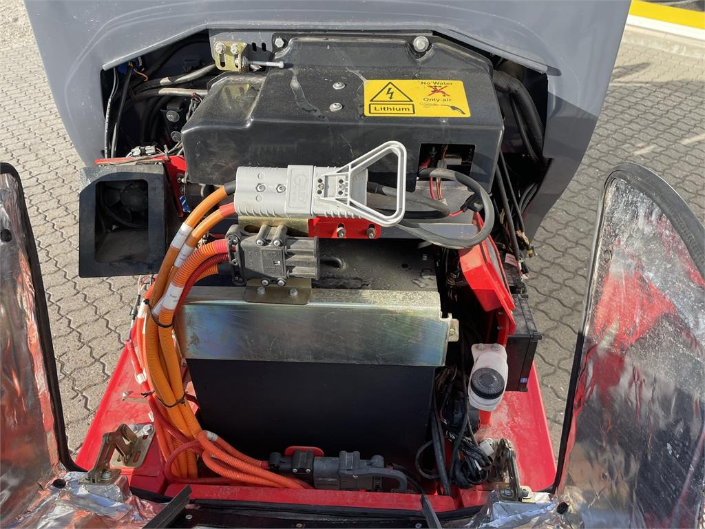 VM Loader 1026 LXE ELECTRIC - Cargadora articulada: foto 3 VM Loader 1026 LXE ELECTRIC - Cargadora articulada: foto 3