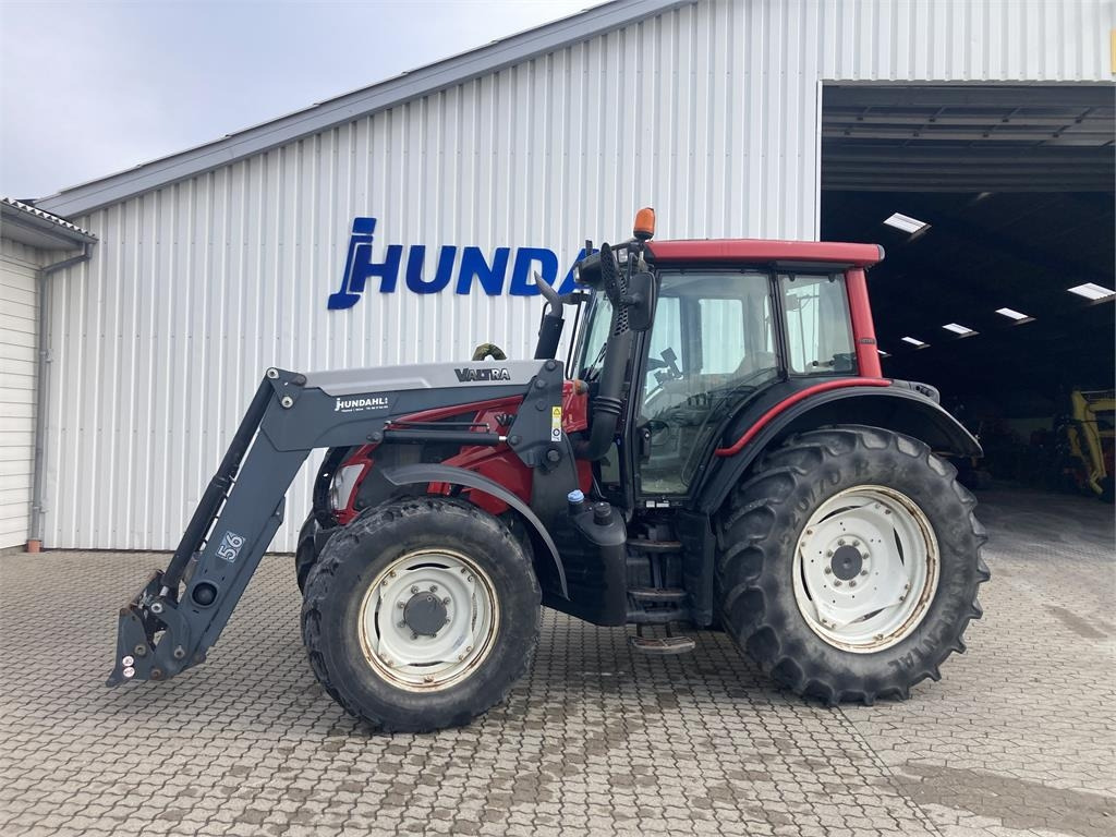 Valtra N123 MED FRONTLÆSSER - Tractor: foto 1 Valtra N123 MED FRONTLÆSSER - Tractor: foto 1