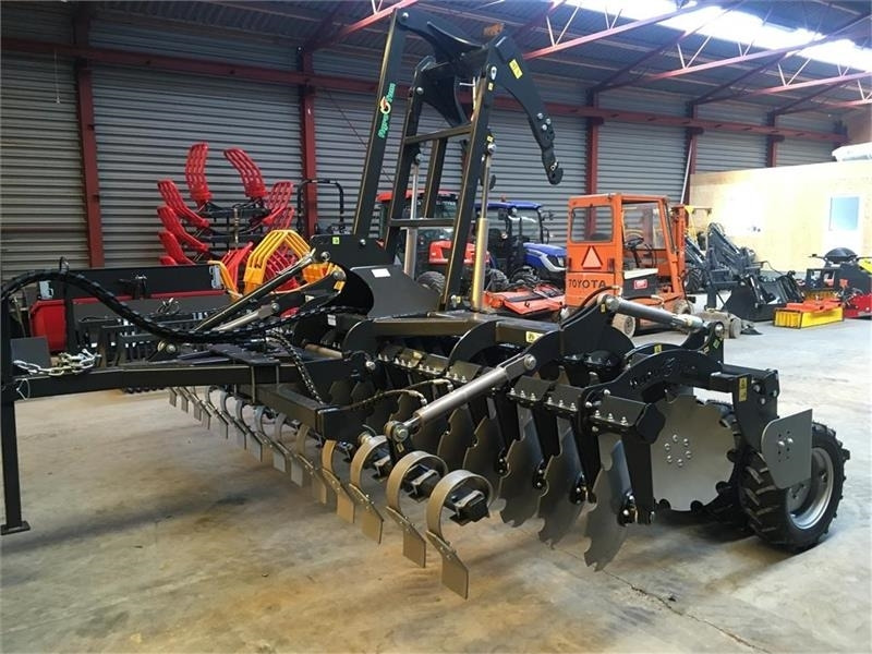 Agro - TOM 4 m. bugseret med slæbeplanke - Rastras: foto 3 Agro - TOM 4 m. bugseret med slæbeplanke - Rastras: foto 3