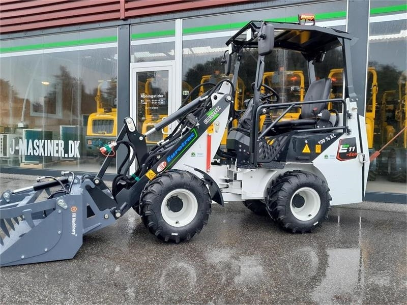 Eurotrac W11-E - Cargadora articulada: foto 1 Eurotrac W11-E - Cargadora articulada: foto 1