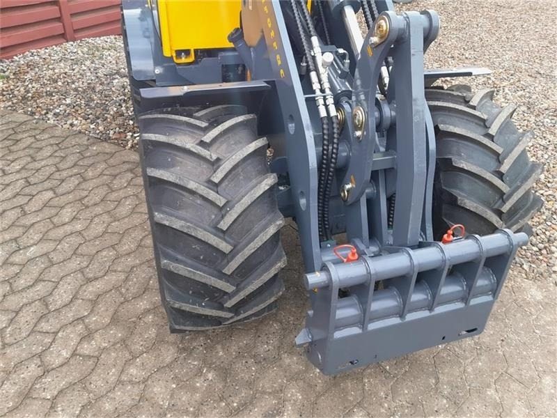 Eurotrac W12S med førerhus, skovl og gafler - Cargadora de ruedas: foto 4 Eurotrac W12S med førerhus, skovl og gafler - Cargadora de ruedas: foto 4