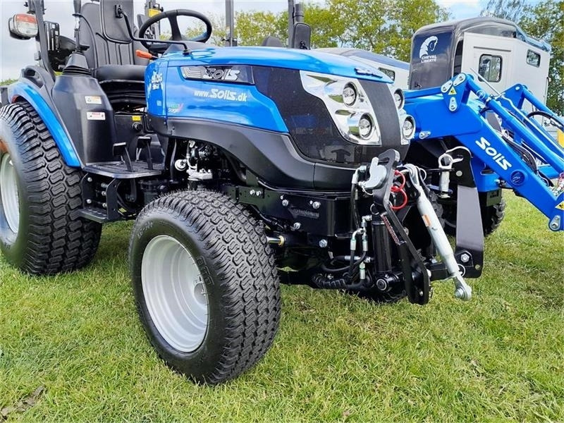 Solis 26 hst frontlift - Tractor municipal: foto 4 Solis 26 hst frontlift - Tractor municipal: foto 4