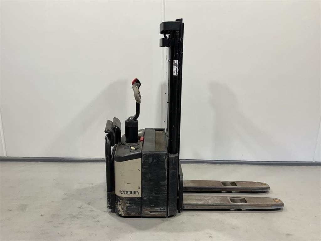 Crown WE2300S-1,25 TF - Apilador: foto 1 Crown WE2300S-1,25 TF - Apilador: foto 1