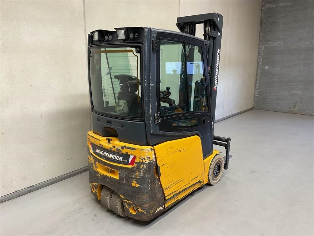 Jungheinrich EFG 216 - Carretilla elevadora eléctrica: foto 2 Jungheinrich EFG 216 - Carretilla elevadora eléctrica: foto 2