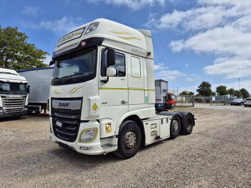 Cabeza tractora DAF XF 480 6x2 // pusher// special interior: foto 1