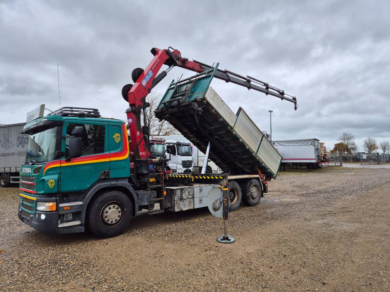 Scania P450 6x2/4 // HMF 2620 K5 // 3-way tip - Camión grúa: foto 1 Scania P450 6x2/4 // HMF 2620 K5 // 3-way tip - Camión grúa: foto 1