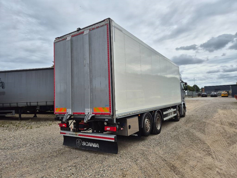 Scania R 500 8x2 //Rampe// Underboring - Camión caja cerrada: foto 5 Scania R 500 8x2 //Rampe// Underboring - Camión caja cerrada: foto 5