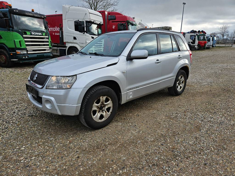 Suzuki Grand Vitara 2,0 GLX aut. Van 5d - Furgoneta caja cerrada: foto 1 Suzuki Grand Vitara 2,0 GLX aut. Van 5d - Furgoneta caja cerrada: foto 1