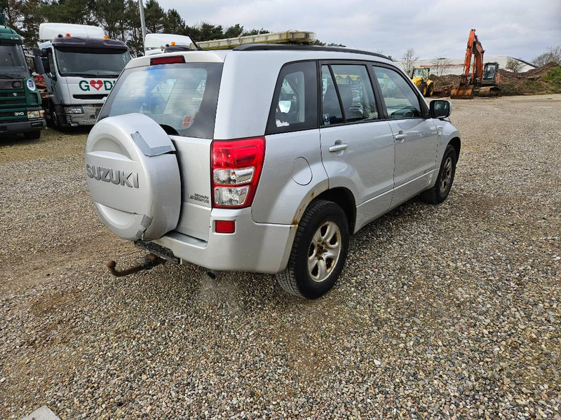Suzuki Grand Vitara 2,0 GLX aut. Van 5d - Furgoneta caja cerrada: foto 5 Suzuki Grand Vitara 2,0 GLX aut. Van 5d - Furgoneta caja cerrada: foto 5