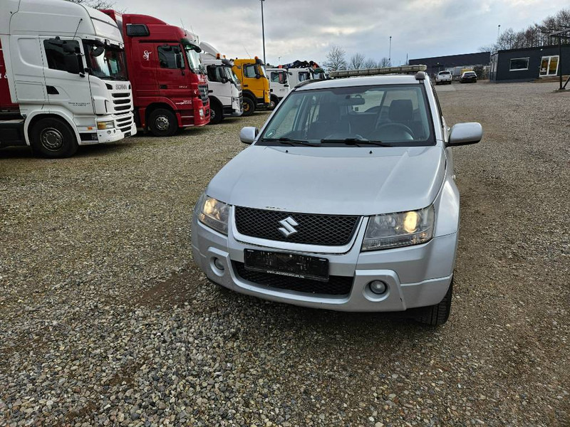Suzuki Grand Vitara 2,0 GLX aut. Van 5d - Furgoneta caja cerrada: foto 3 Suzuki Grand Vitara 2,0 GLX aut. Van 5d - Furgoneta caja cerrada: foto 3