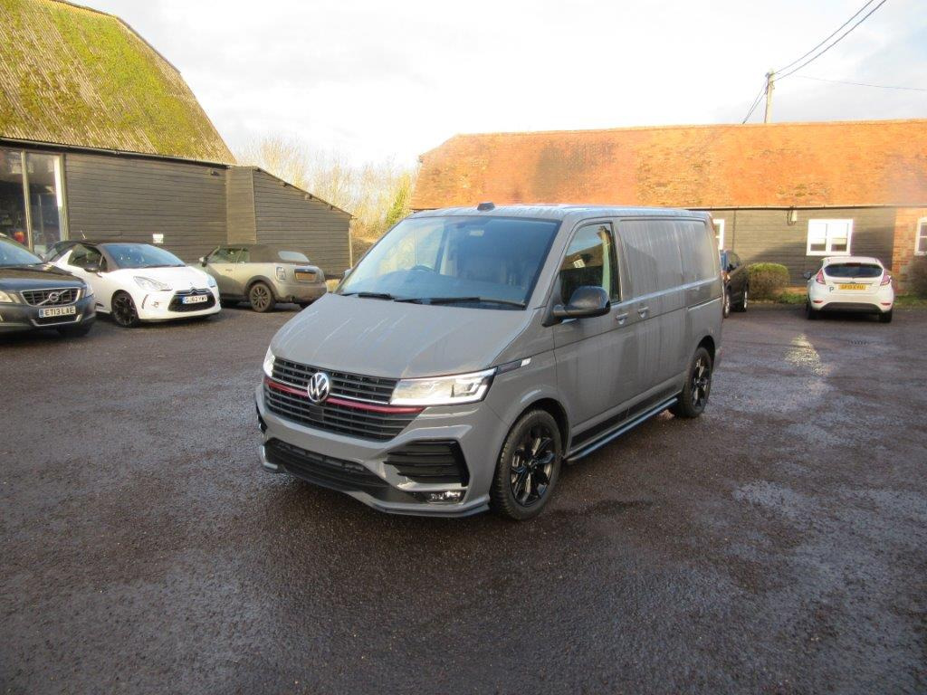 2025 Volkswagen Transporter Black Edition 2.0 BiDI 204 Sportline - Furgón: foto 2 2025 Volkswagen Transporter Black Edition 2.0 BiDI 204 Sportline - Furgón: foto 2