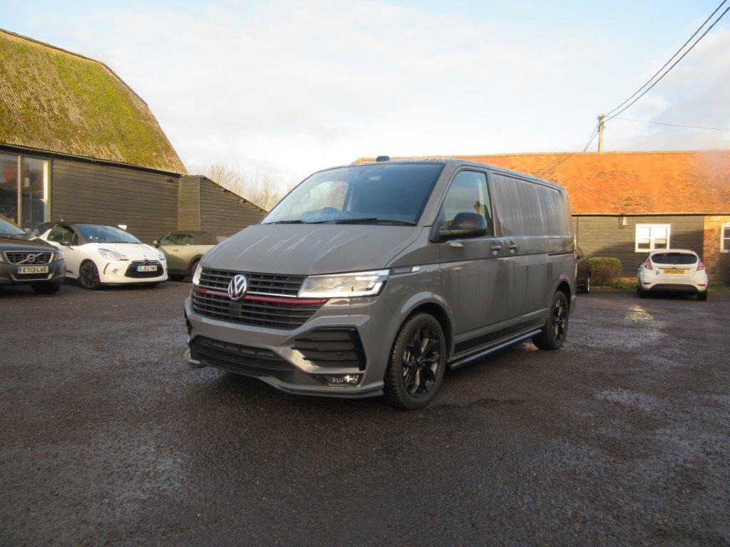 2025 Volkswagen Transporter Black Edition 2.0 BiDI 204 Sportline - Furgón: foto 1 2025 Volkswagen Transporter Black Edition 2.0 BiDI 204 Sportline - Furgón: foto 1