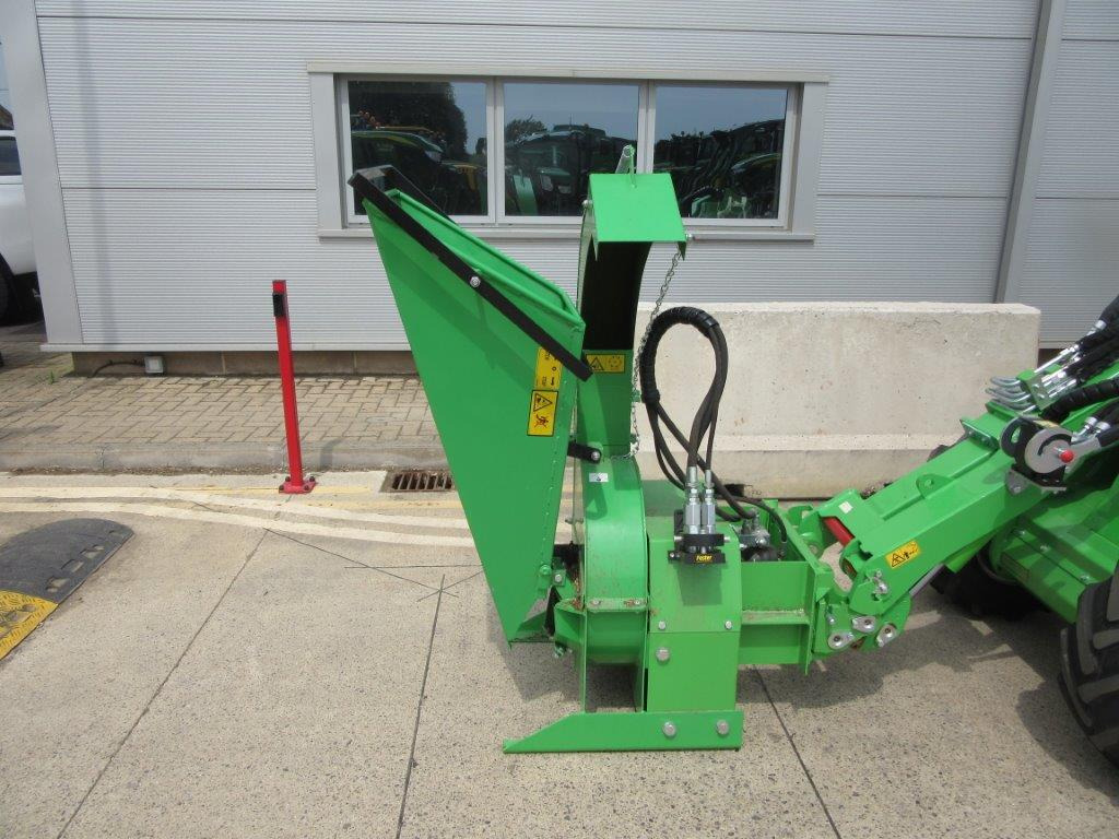 AVANT WOOD CHIPPER CH100 - Cargadora articulada: foto 2 AVANT WOOD CHIPPER CH100 - Cargadora articulada: foto 2