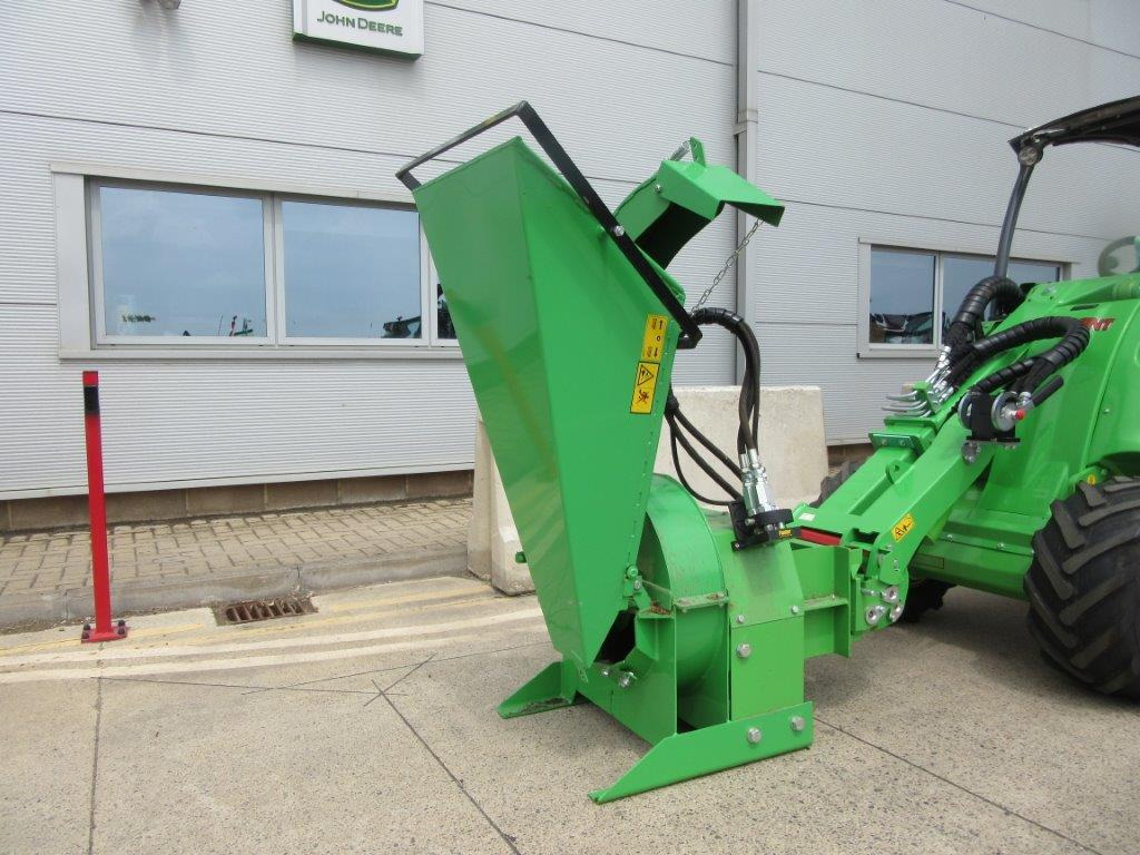 AVANT WOOD CHIPPER CH100 - Cargadora articulada: foto 1 AVANT WOOD CHIPPER CH100 - Cargadora articulada: foto 1