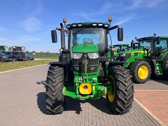 JOHN DEERE 6155R - Tractor: foto 2 JOHN DEERE 6155R - Tractor: foto 2