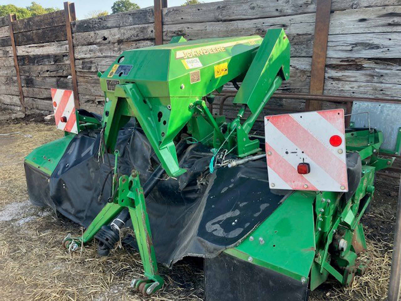 John Deere 131 - Maquinaria de henificación: foto 1 John Deere 131 - Maquinaria de henificación: foto 1