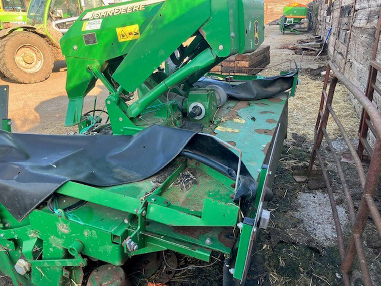 John Deere 131 - Maquinaria de henificación: foto 3 John Deere 131 - Maquinaria de henificación: foto 3