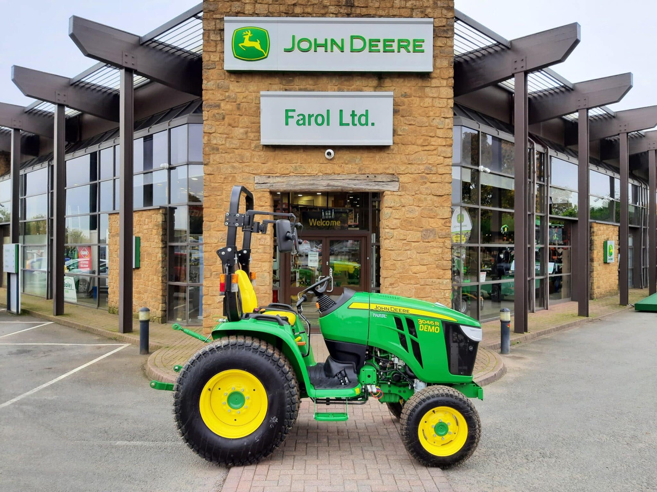 John Deere 3046R compact tractor - Mini tractor: foto 2 John Deere 3046R compact tractor - Mini tractor: foto 2