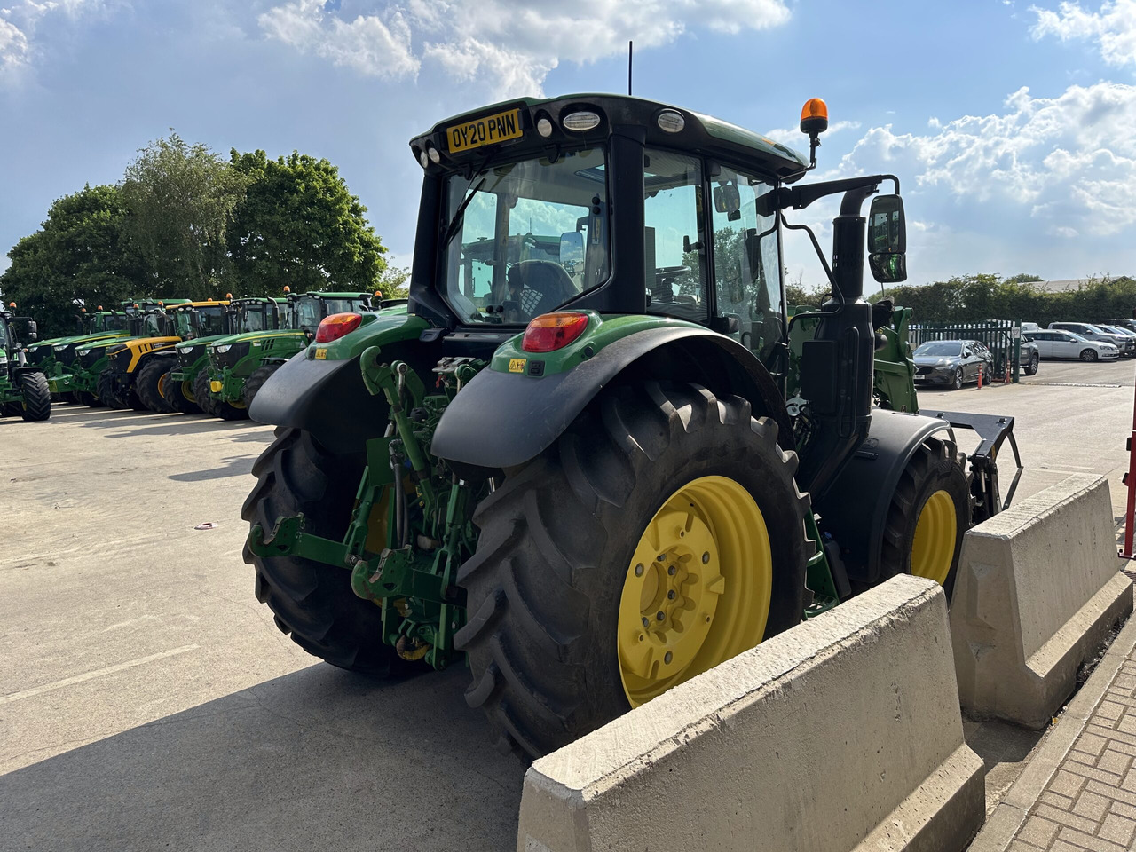 John Deere 6120M - Tractor: foto 5 John Deere 6120M - Tractor: foto 5