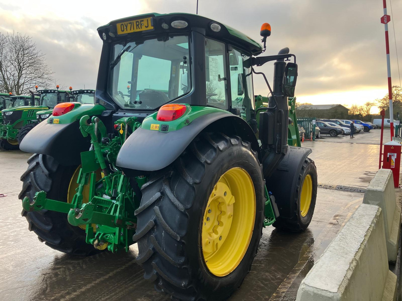 John Deere 6120M - Tractor: foto 5 John Deere 6120M - Tractor: foto 5