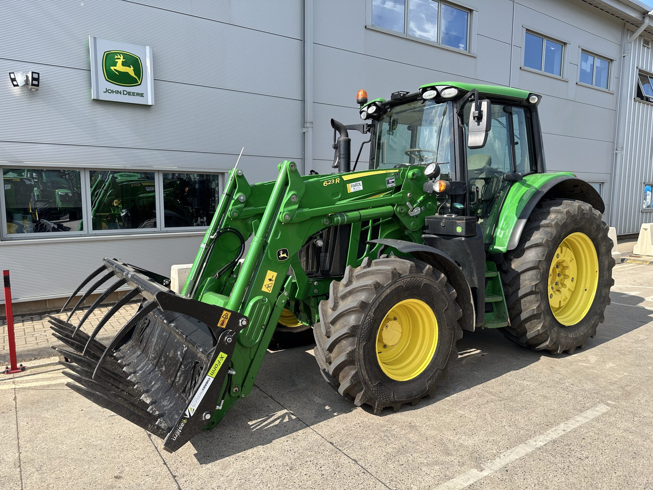 John Deere 6120M - Tractor: foto 1 John Deere 6120M - Tractor: foto 1