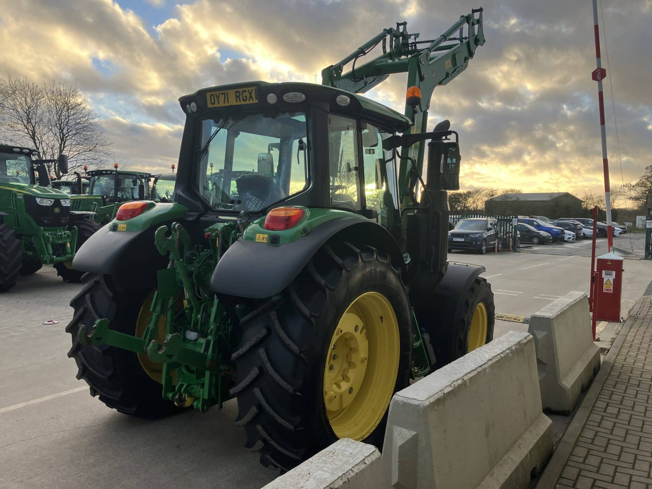 John Deere 6120M - Tractor: foto 5 John Deere 6120M - Tractor: foto 5