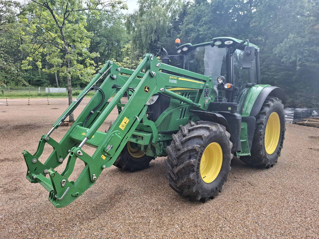 John Deere 6140M - Tractor: foto 3 John Deere 6140M - Tractor: foto 3