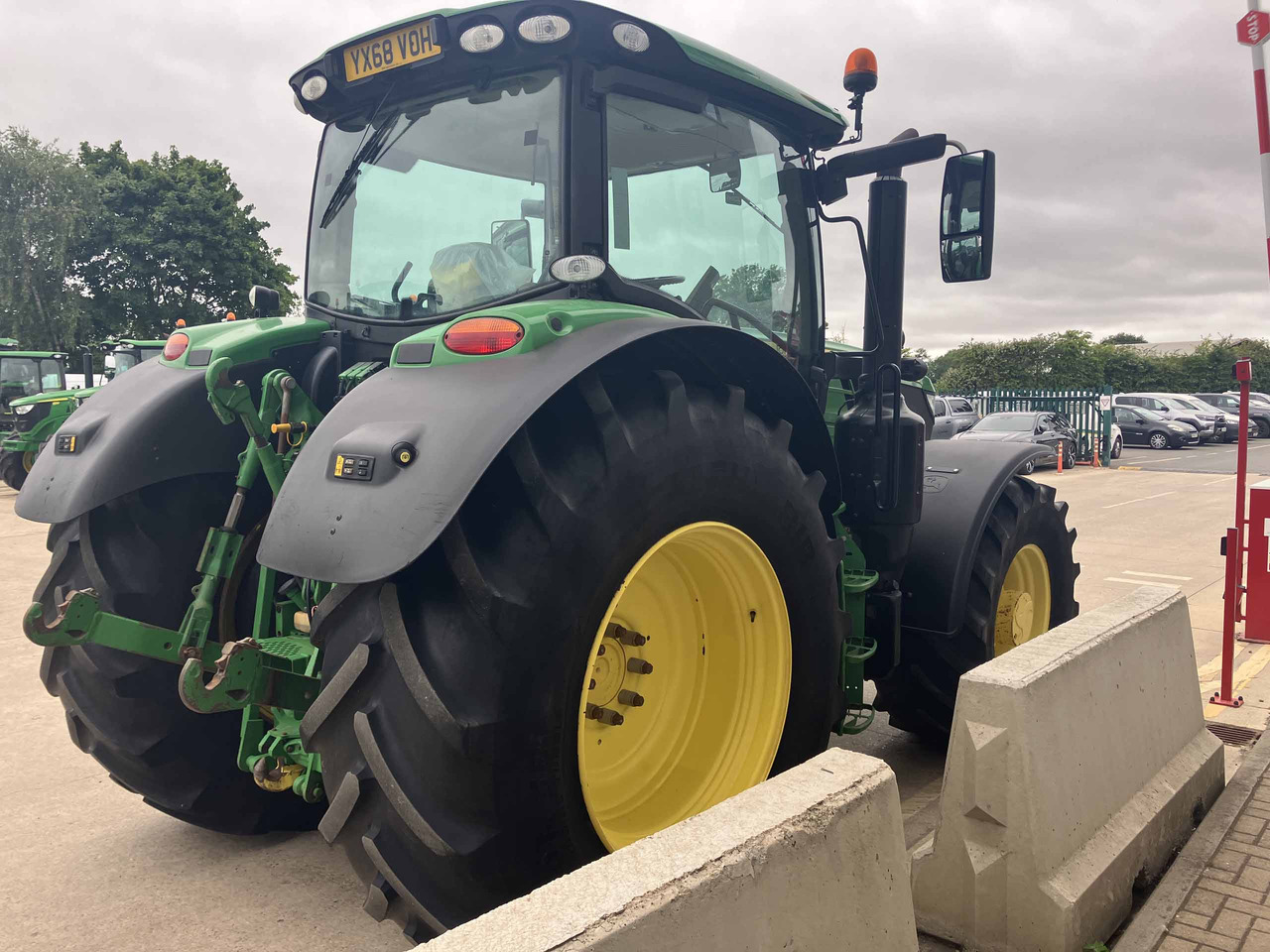 John Deere 6155R - Tractor: foto 5 John Deere 6155R - Tractor: foto 5