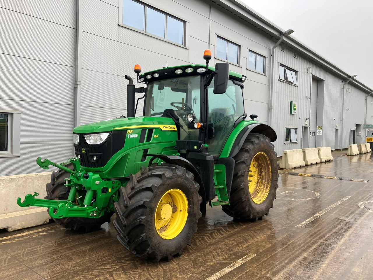 Tractor John Deere 6R 130: foto 1