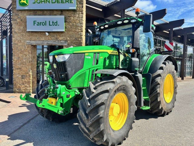 John Deere 6R 250 - Tractor: foto 1 John Deere 6R 250 - Tractor: foto 1