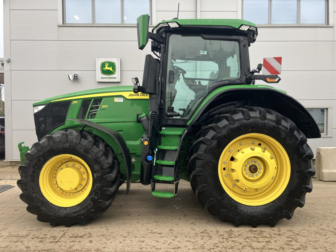John Deere 7R 310 - Tractor: foto 2 John Deere 7R 310 - Tractor: foto 2