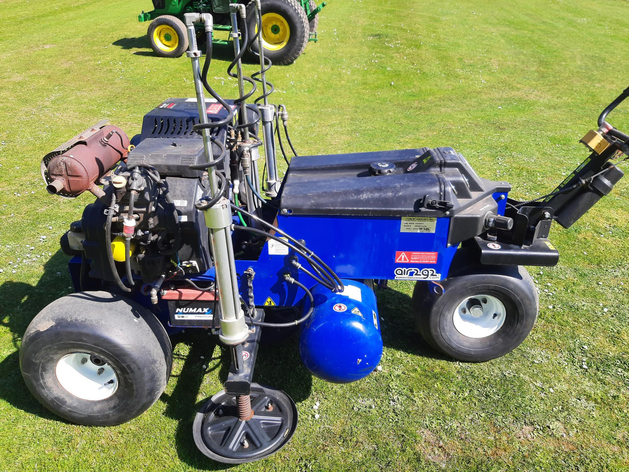 Air2G2 Aerator - Maquinaria agrícola: foto 1 Air2G2 Aerator - Maquinaria agrícola: foto 1