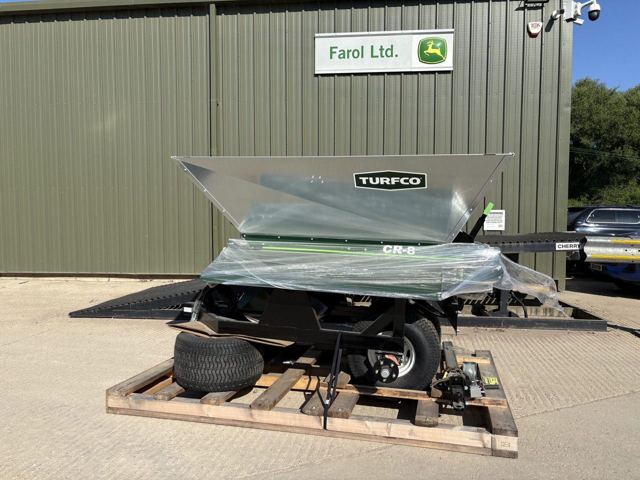 Turfco CR-8 Trailed Top Dresser - Esparcidor de sal: foto 1 Turfco CR-8 Trailed Top Dresser - Esparcidor de sal: foto 1