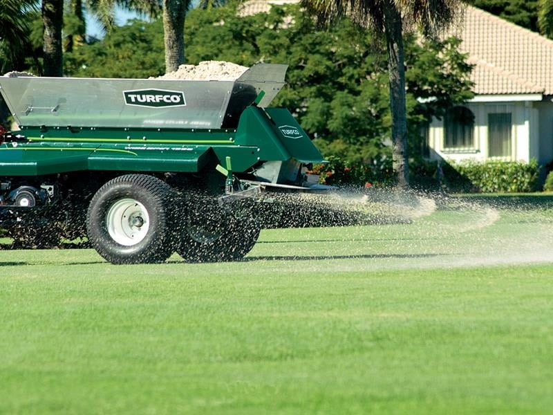 Turfco Towed 1550 WideSpin Broadcast Topdresser - Maquinaria de jardinería: foto 4 Turfco Towed 1550 WideSpin Broadcast Topdresser - Maquinaria de jardinería: foto 4