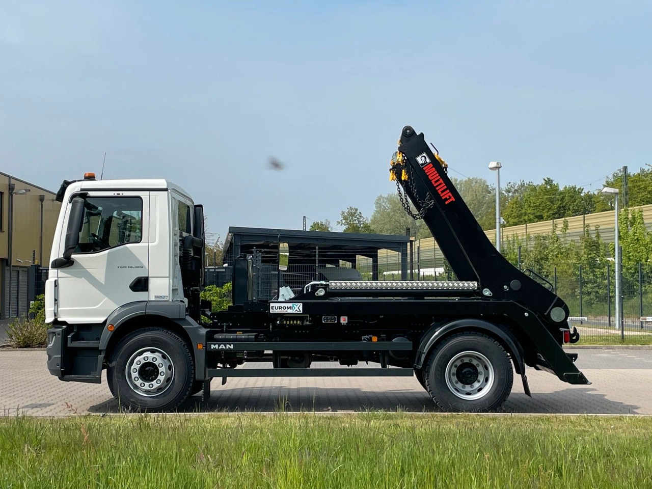 MAN TGM 18.320 4x2 Euro 6e Hiab Multilift Futura 12 - Camión volquete, Camión grúa: foto 3 MAN TGM 18.320 4x2 Euro 6e Hiab Multilift Futura 12 - Camión volquete, Camión grúa: foto 3