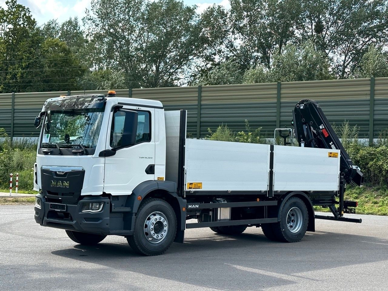 MAN TGM 18.320 4x2 Euro6e Kran Hiab - Camión grúa: foto 2 MAN TGM 18.320 4x2 Euro6e Kran Hiab - Camión grúa: foto 2