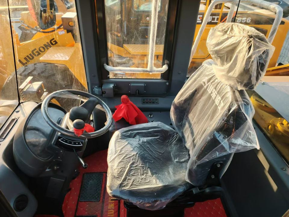 China SDLG 5ton Wheel Loader LG958F Front End Loader , diesel Engine Payloader 4*4 Truck Loader LG958F LW600 CLG856 - Cargadora de ruedas: foto 4 China SDLG 5ton Wheel Loader LG958F Front End Loader , diesel Engine Payloader 4*4 Truck Loader LG958F LW600 CLG856 - Cargadora de ruedas: foto 4