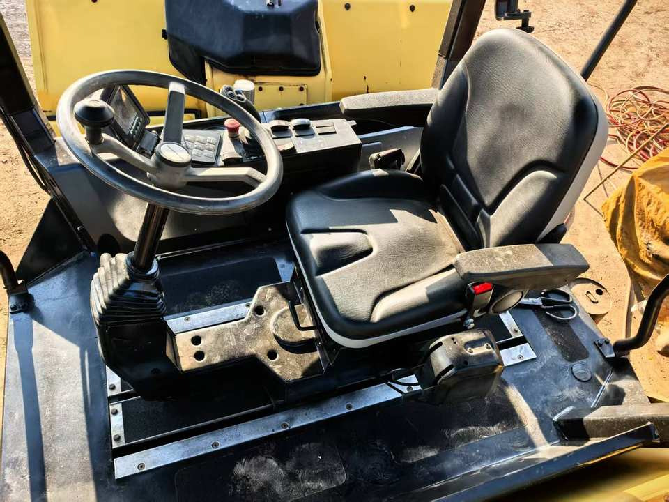 Hot Sale Used Dynapac CC6200 Road Roller Good Condition Double Steel Wheel Original Sweden Construction Machine Cheap Loader - Apisonadora de asfalto: foto 3 Hot Sale Used Dynapac CC6200 Road Roller Good Condition Double Steel Wheel Original Sweden Construction Machine Cheap Loader - Apisonadora de asfalto: foto 3