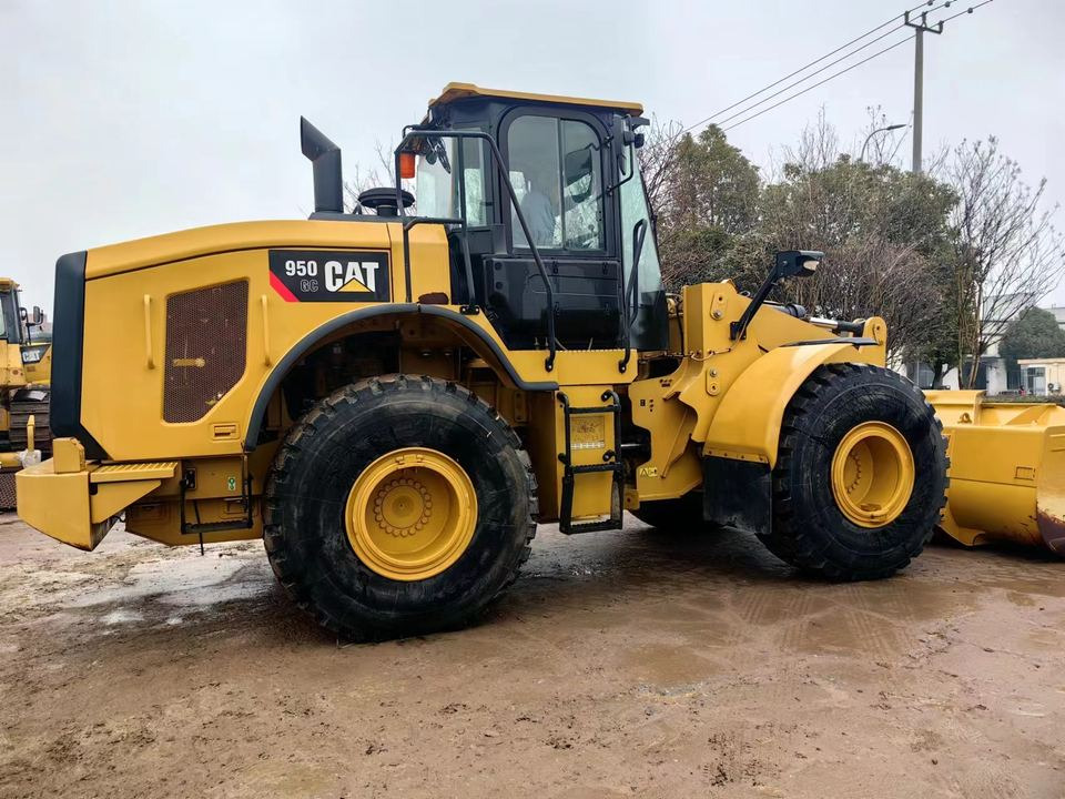 Low Price Sale! Used CAT 950GC Wheel Loader Original Front End Loader 950GC Loader in Shanghai China - Cargadora de ruedas: foto 4 Low Price Sale! Used CAT 950GC Wheel Loader Original Front End Loader 950GC Loader in Shanghai China - Cargadora de ruedas: foto 4