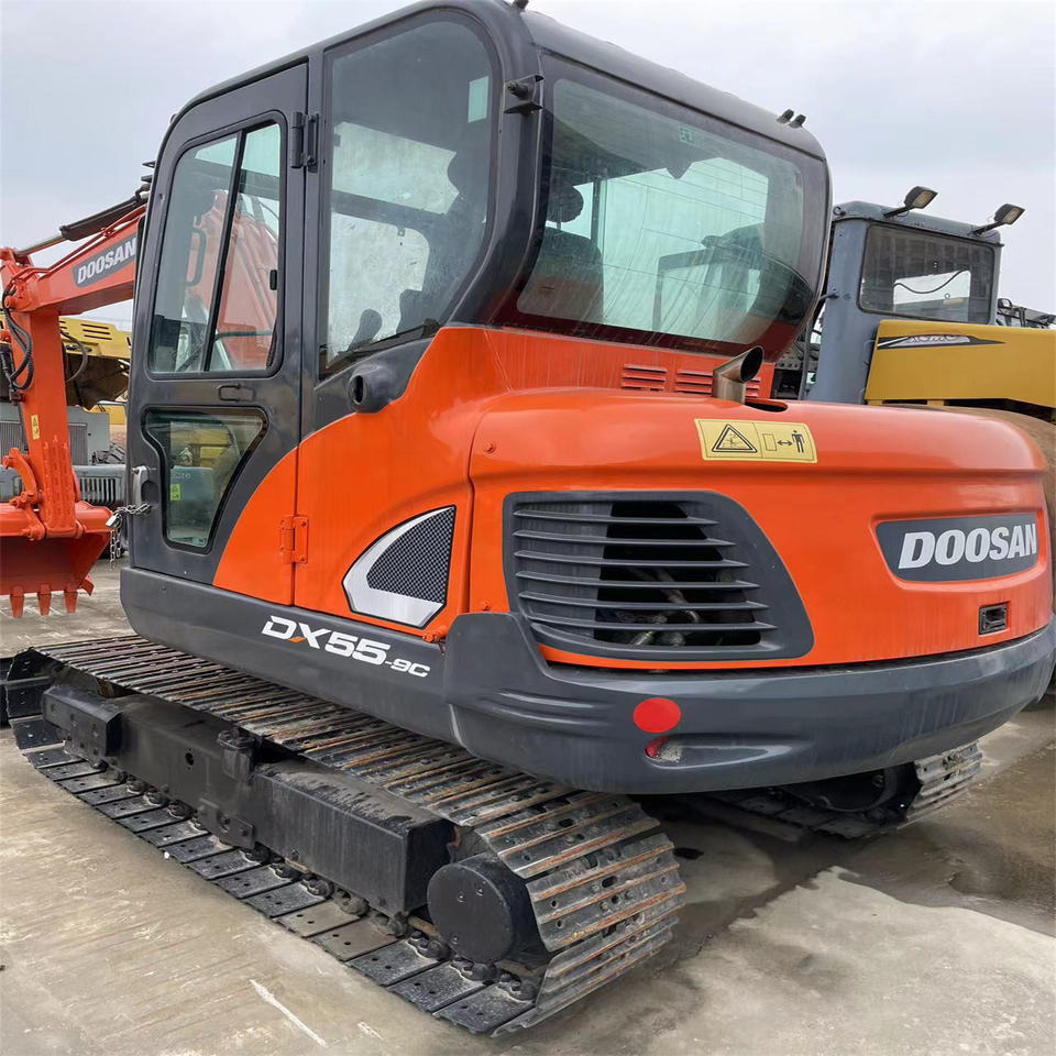 Original Color Used Doosan Dx55 Mini Excavator Used 5 Ton 5.5ton Mini Doosan Excavator for Sale Used Doosan Dx55-9c - Miniexcavadora: foto 1 Original Color Used Doosan Dx55 Mini Excavator Used 5 Ton 5.5ton Mini Doosan Excavator for Sale Used Doosan Dx55-9c - Miniexcavadora: foto 1