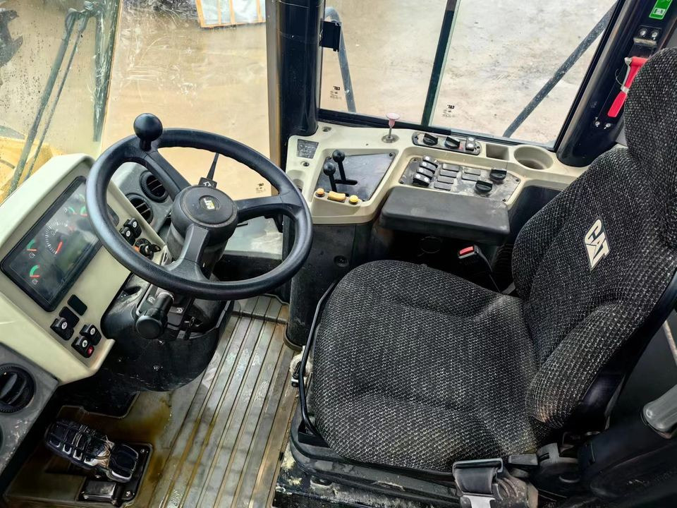 Second Hand Caterpillar CAT 950GC Wheel Loader Used CAT 950GC Wheel Loaders 950GC in Low Price for Hot Sale - Cargadora de ruedas: foto 5 Second Hand Caterpillar CAT 950GC Wheel Loader Used CAT 950GC Wheel Loaders 950GC in Low Price for Hot Sale - Cargadora de ruedas: foto 5