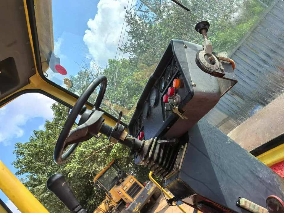 Used Original  Road Roller DYNAPAC CA6500D Road Rollers  High Quality Second Hand Construction Machinery - Compactador: foto 5 Used Original  Road Roller DYNAPAC CA6500D Road Rollers  High Quality Second Hand Construction Machinery - Compactador: foto 5