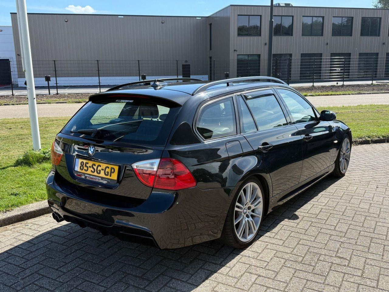 BMW 3 - serie Touring 330i Dynamic Executive | 2006 | 329.515 km | Automaat | 85SGGP | NAP: Logisch - Coche: foto 4 BMW 3 - serie Touring 330i Dynamic Executive | 2006 | 329.515 km | Automaat | 85SGGP | NAP: Logisch - Coche: foto 4