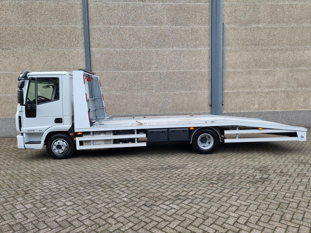 Iveco EuroCargo 80 Oprijwagen 42-BXH-4 - Camión portavehículos: foto 4 Iveco EuroCargo 80 Oprijwagen 42-BXH-4 - Camión portavehículos: foto 4