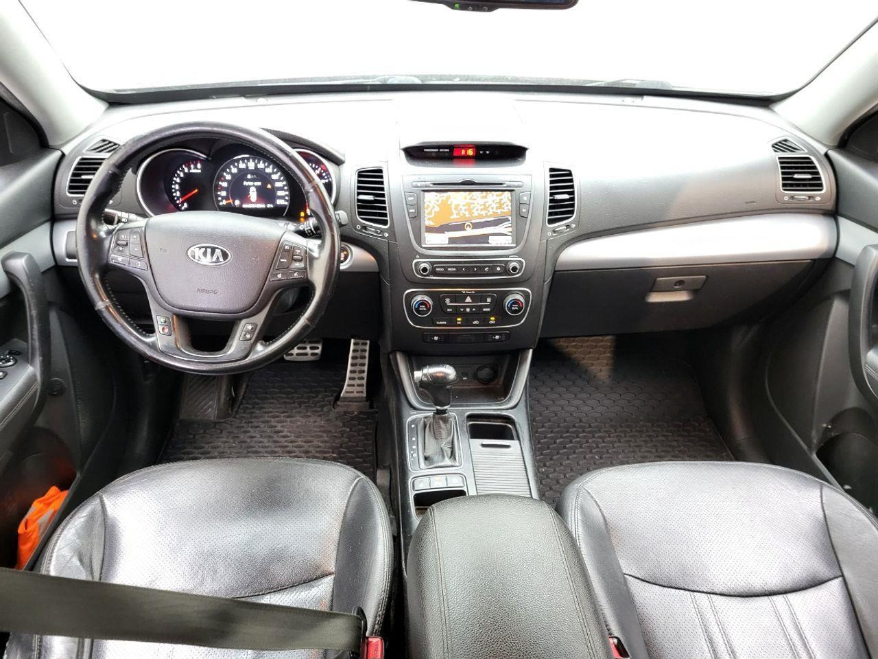 Kia Sorento 2.4 GDi Super Pack | 2013 | 256.196 km | 56ZNH5 | NAP: Logisch - Coche: foto 5 Kia Sorento 2.4 GDi Super Pack | 2013 | 256.196 km | 56ZNH5 | NAP: Logisch - Coche: foto 5