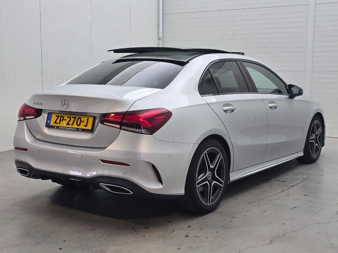 Mercedes - Benz A - klasse 200 Launch Edition Premium | 2019 | 178.269 km | Automaat | ZP270J | NAP: Logisch - Sedan: foto 4 Mercedes - Benz A - klasse 200 Launch Edition Premium | 2019 | 178.269 km | Automaat | ZP270J | NAP: Logisch - Sedan: foto 4