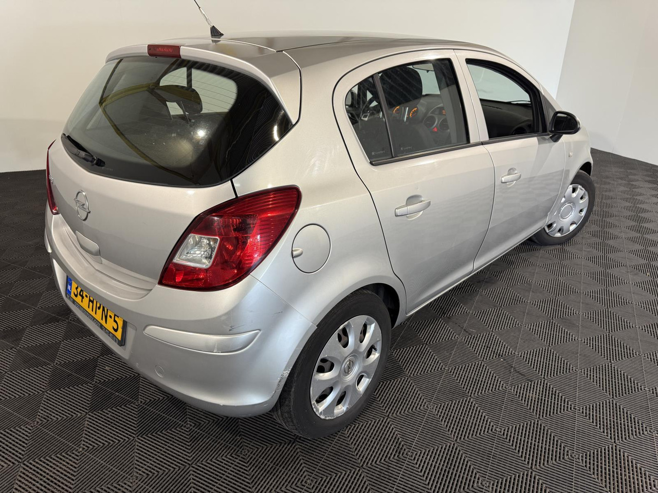 Opel Corsa 1.4-16V Business | 2009 | 196.684 km | 34-HPN-5 - Hatchback: foto 5 Opel Corsa 1.4-16V Business | 2009 | 196.684 km | 34-HPN-5 - Hatchback: foto 5