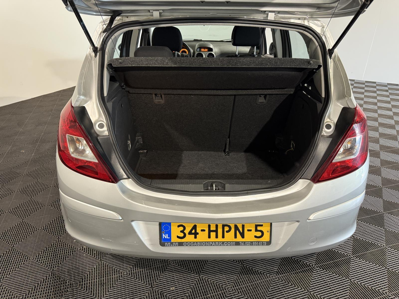 Opel Corsa 1.4-16V Business | 2009 | 196.684 km | 34-HPN-5 - Hatchback: foto 4 Opel Corsa 1.4-16V Business | 2009 | 196.684 km | 34-HPN-5 - Hatchback: foto 4